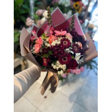 Sevgi Bombası Güllerle karışık buket